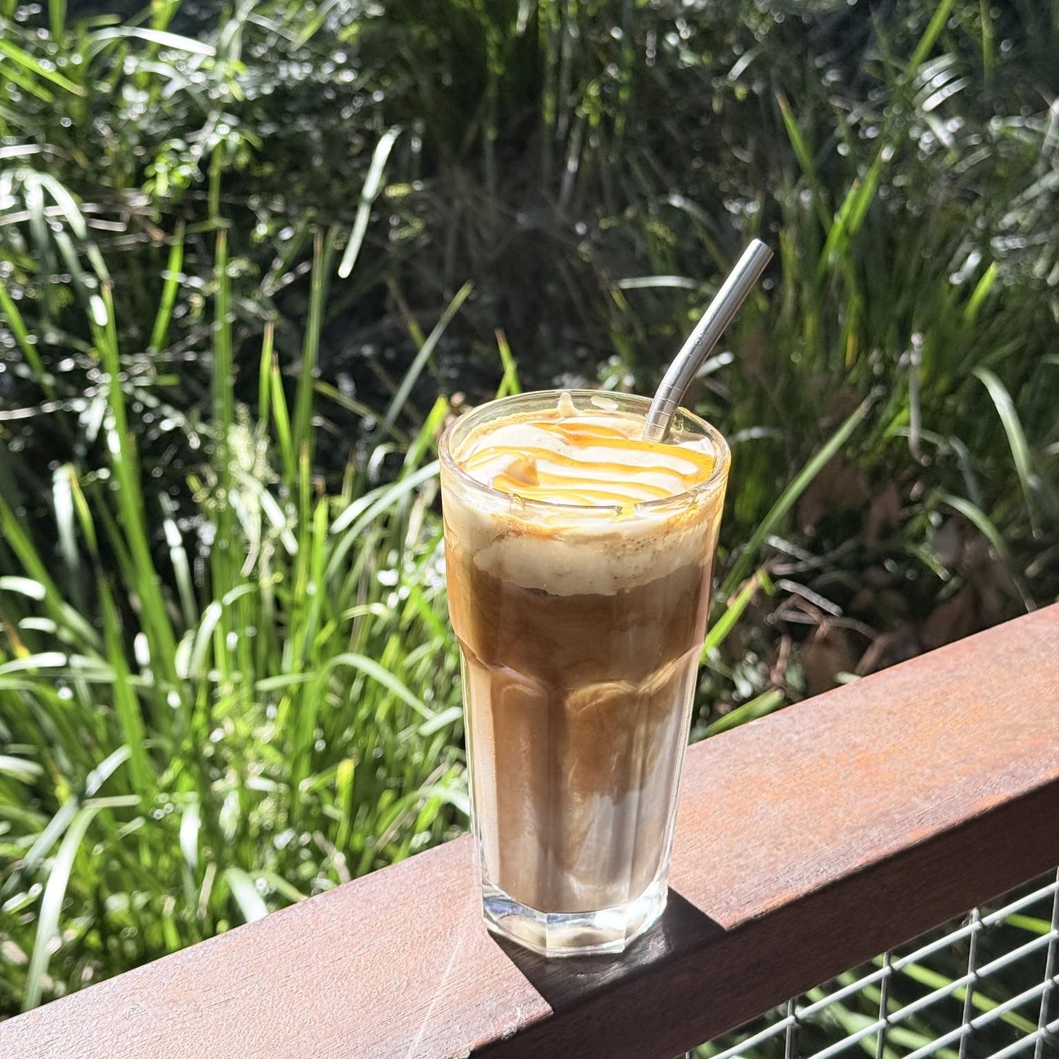 Iced-Coffe-with-Honey-Bee-cold-foam.jpg