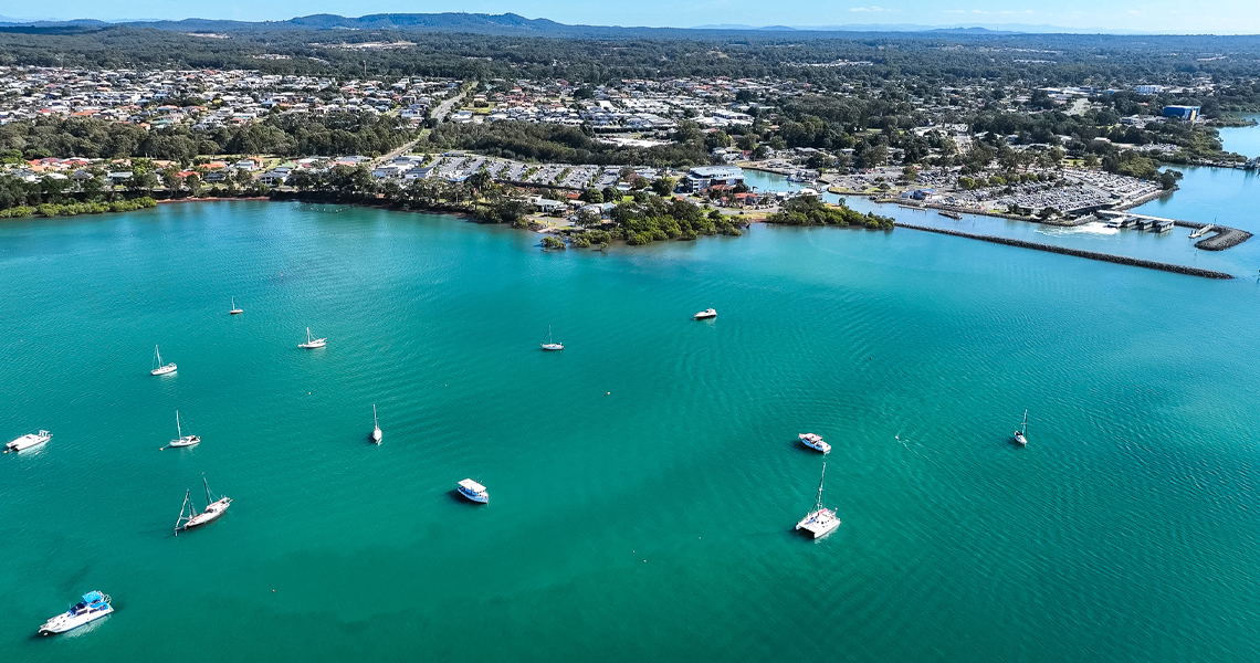 Redland-Bay-Weinam.jpg
